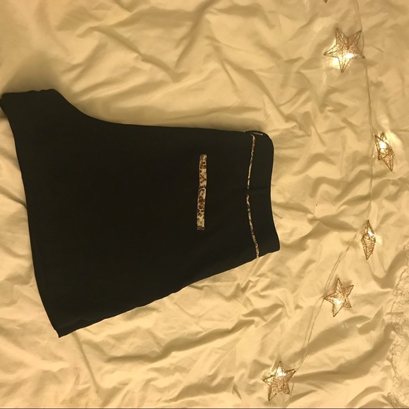 Black Bermuda shorts - Picture 8 of 8